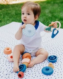 LOUISE ET GABRIEL LEON - LE BONHOMME A EMPILER -MATTEL Soldes Boutique 93e25a34139802e587c842a34d1020e6c2c01558 41067036 03